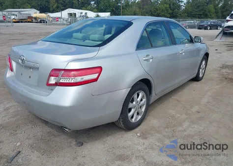 2010 Toyota Camry Le V6 z USA, uszkodzony, nr VIN 4T1BK3EKXAU112437